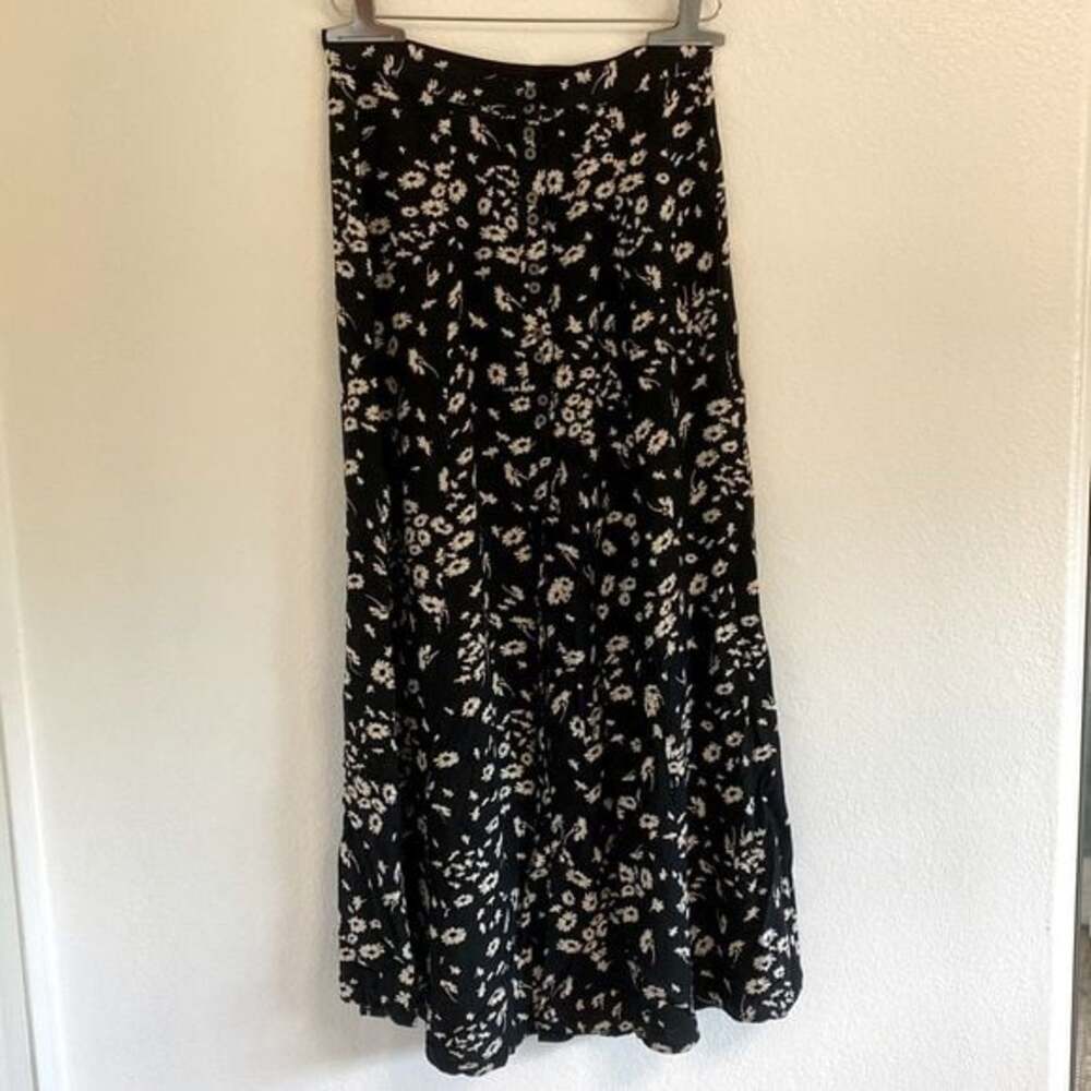 Size M Kimchi Blue Skirt